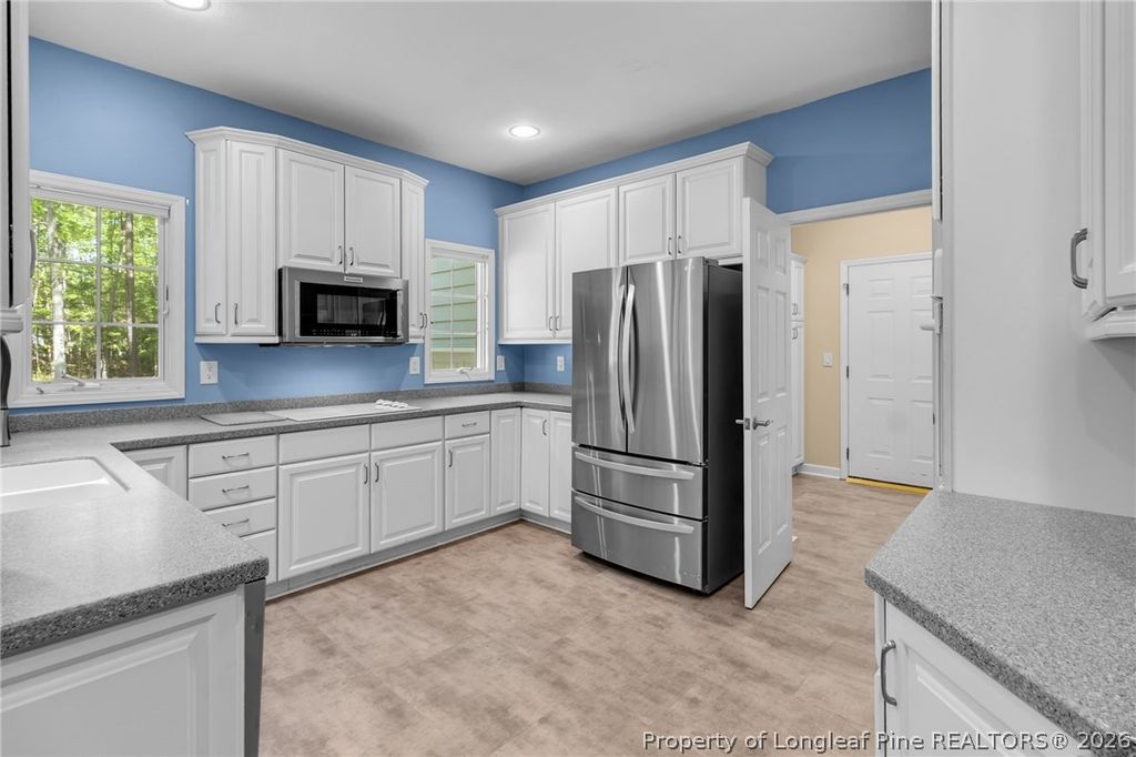 104 Greenside Lane, Sanford, NC 27332 — photo 14