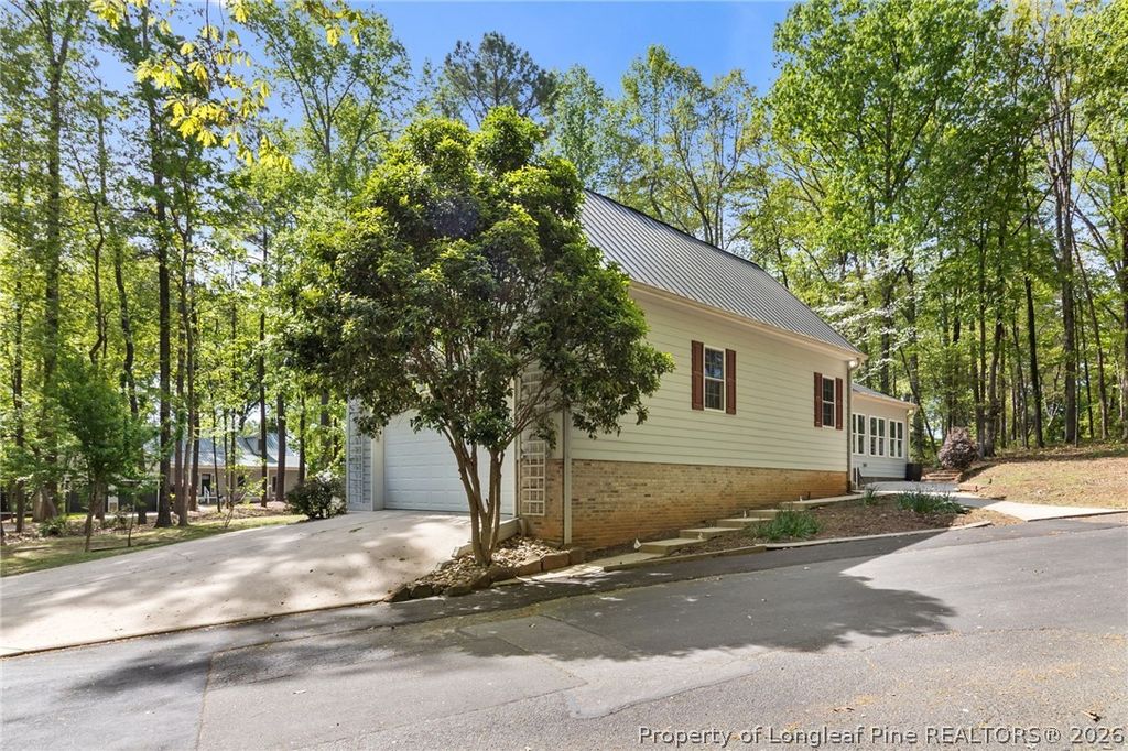 104 Greenside Lane, Sanford, NC 27332 — photo 2