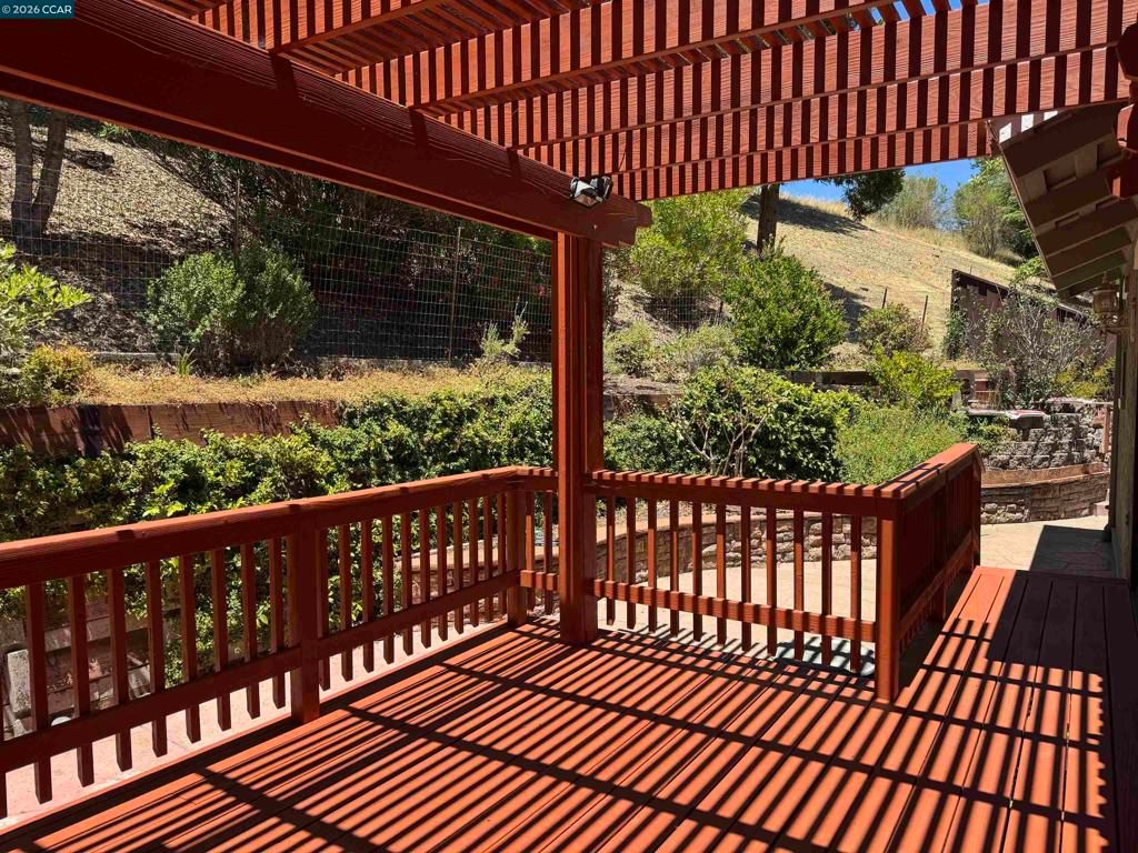 Image 9 of property listing at 117 Merion Terrace, Moraga, CA 94556