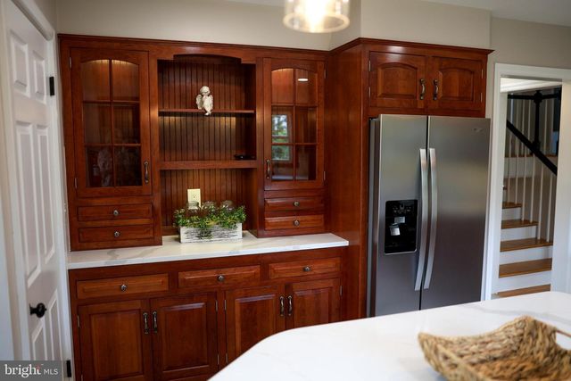 373 KINGS HWY, Swedesboro, NJ 08085