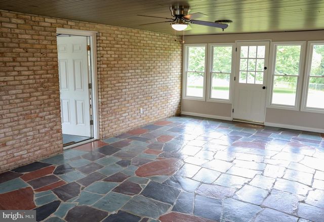373 KINGS HWY, Swedesboro, NJ 08085
