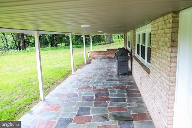 373 KINGS HWY, Swedesboro, NJ 08085