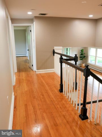 373 KINGS HWY, Swedesboro, NJ 08085