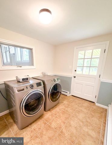 373 KINGS HWY, Swedesboro, NJ 08085