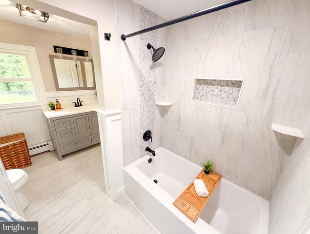 373 KINGS HWY, Swedesboro, NJ 08085