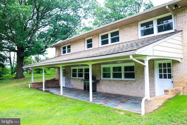 373 KINGS HWY, Swedesboro, NJ 08085