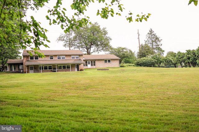 373 KINGS HWY, Swedesboro, NJ 08085