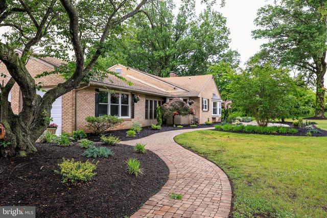373 KINGS HWY, Swedesboro, NJ 08085
