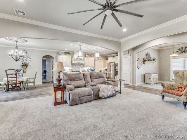8018 N 144th Avenue E, Owasso, OK 74055