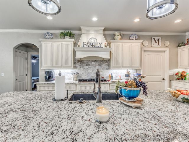 8018 N 144th Avenue E, Owasso, OK 74055