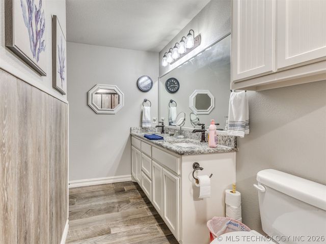 8018 N 144th Avenue E, Owasso, OK 74055