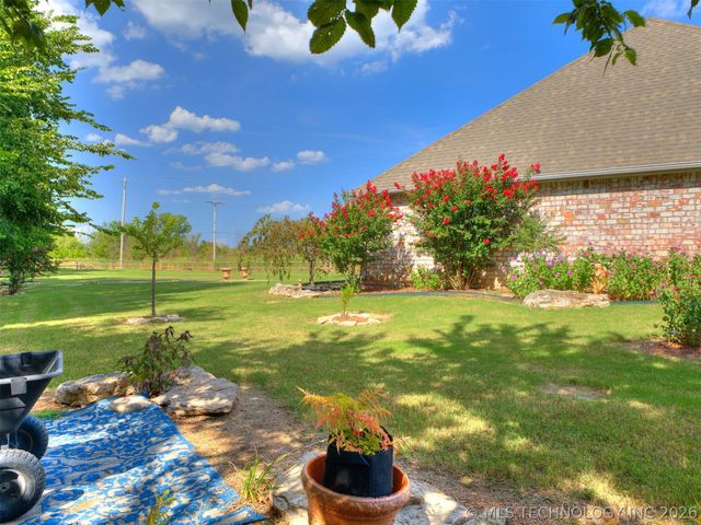8018 N 144th Avenue E, Owasso, OK 74055