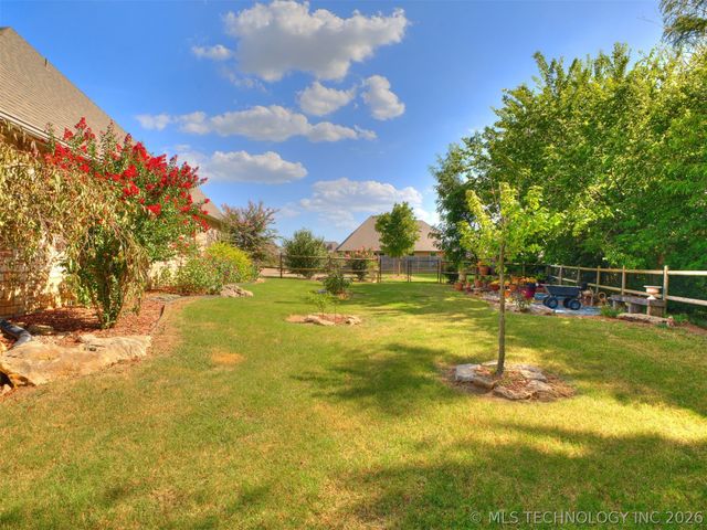 8018 N 144th Avenue E, Owasso, OK 74055