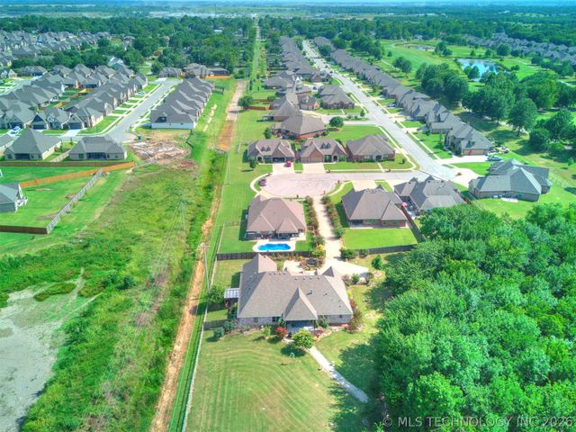 8018 N 144th Avenue E, Owasso, OK 74055