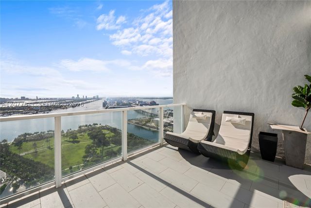 1040 Biscayne Blvd 3203, Miami, FL 33132