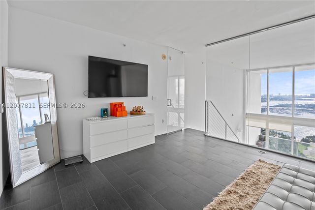 1040 Biscayne Blvd 3203, Miami, FL 33132