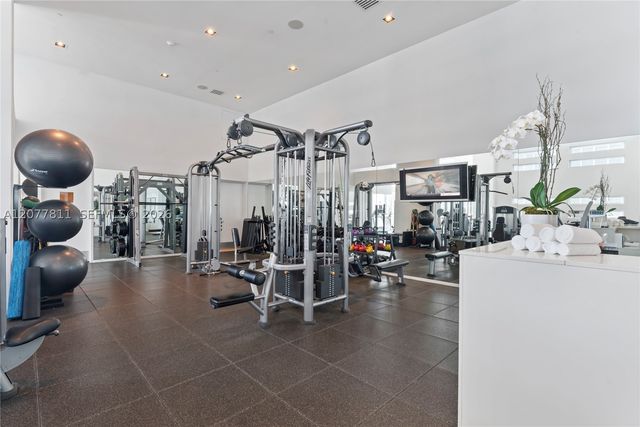 1040 Biscayne Blvd 3203, Miami, FL 33132