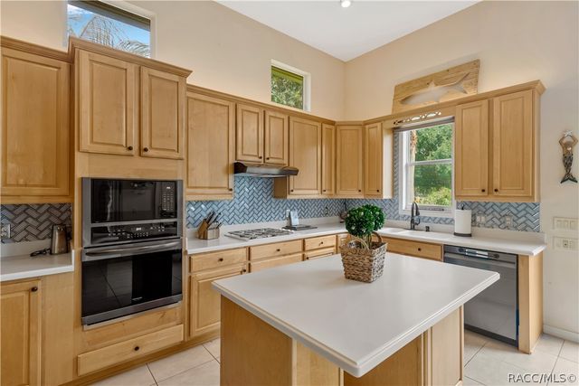 1034 W Skyview Landings Drive, Hernando, FL 34442