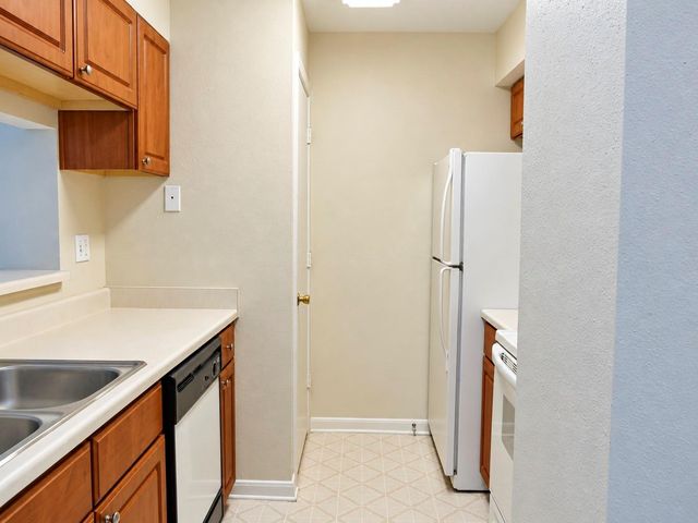 3300 Pebblebrook Drive 62, Seabrook, TX 77586