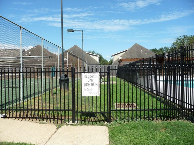 3300 Pebblebrook Drive 62, Seabrook, TX 77586
