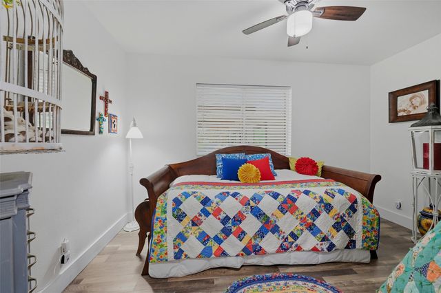 121 Kiowa Drive W, Lake Kiowa, TX 76240