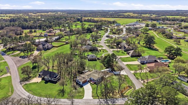 121 Kiowa Drive W, Lake Kiowa, TX 76240