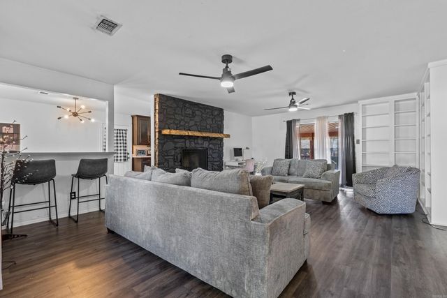 103 Longleaf Ct, Hot Springs, AR 71901