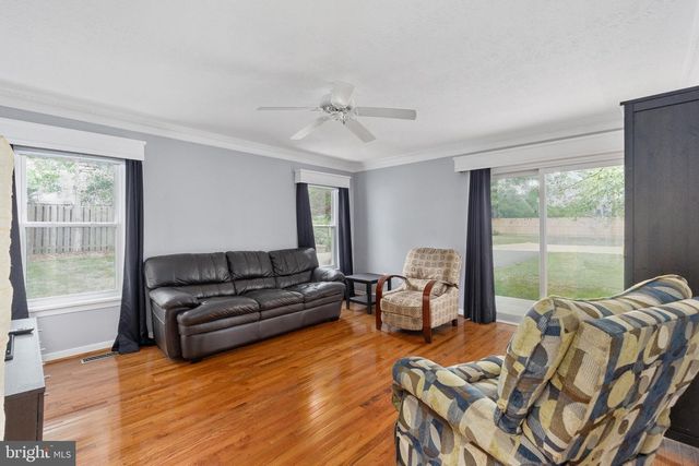 3123 WOODLAND LN, Alexandria, VA 22309