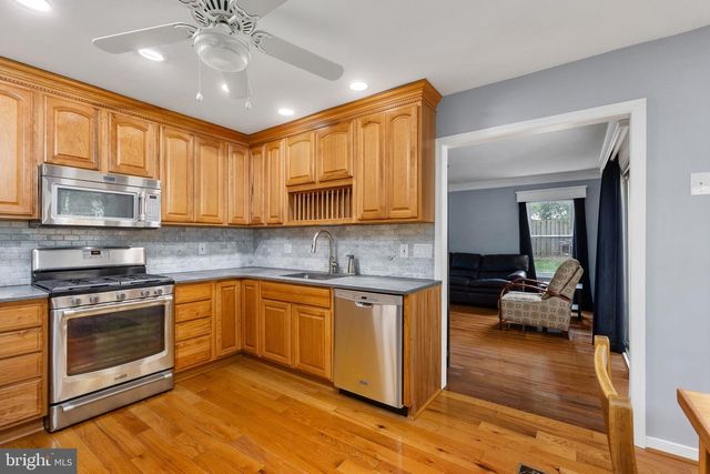 3123 WOODLAND LN, Alexandria, VA 22309
