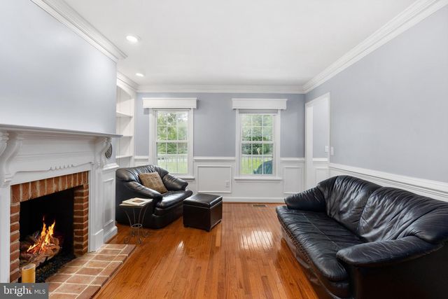 3123 WOODLAND LN, Alexandria, VA 22309