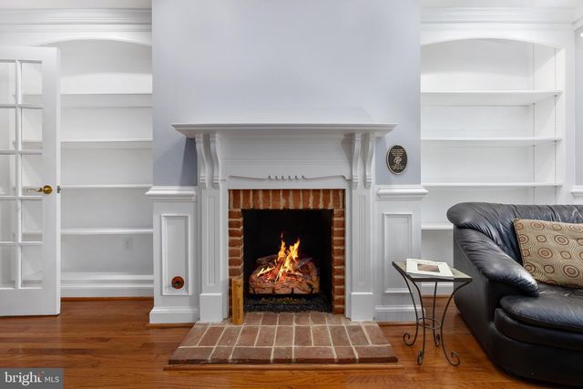 3123 WOODLAND LN, Alexandria, VA 22309