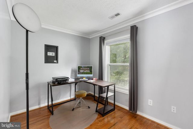 3123 WOODLAND LN, Alexandria, VA 22309