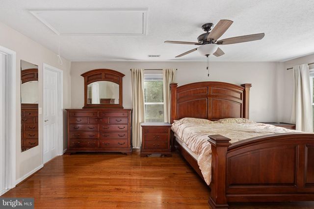 3123 WOODLAND LN, Alexandria, VA 22309