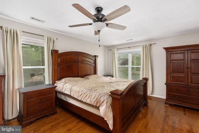 3123 WOODLAND LN, Alexandria, VA 22309
