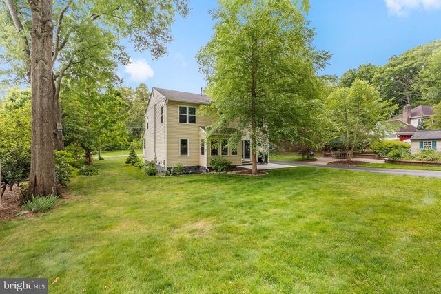 3123 WOODLAND LN, Alexandria, VA 22309