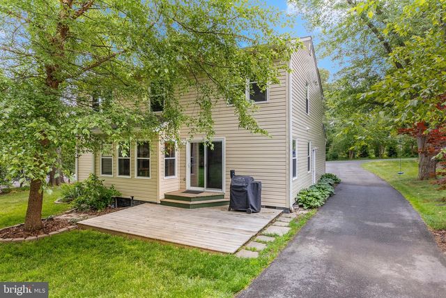 3123 WOODLAND LN, Alexandria, VA 22309