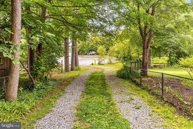 3123 WOODLAND LN, Alexandria, VA 22309