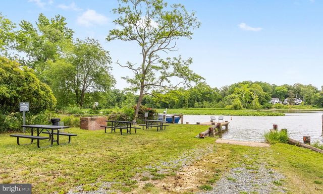 3123 WOODLAND LN, Alexandria, VA 22309