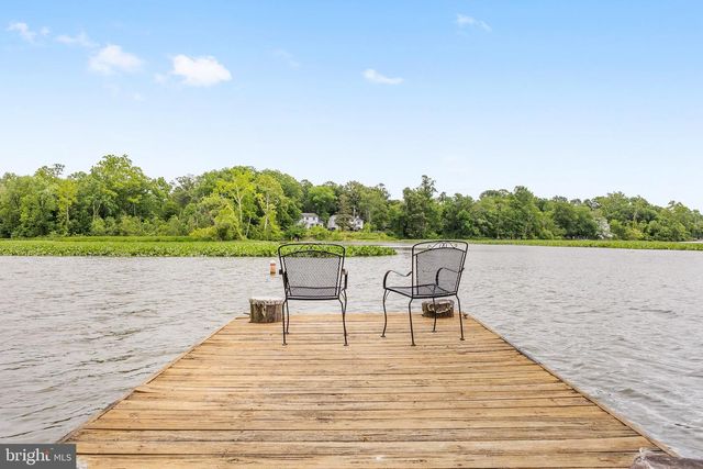 3123 WOODLAND LN, Alexandria, VA 22309