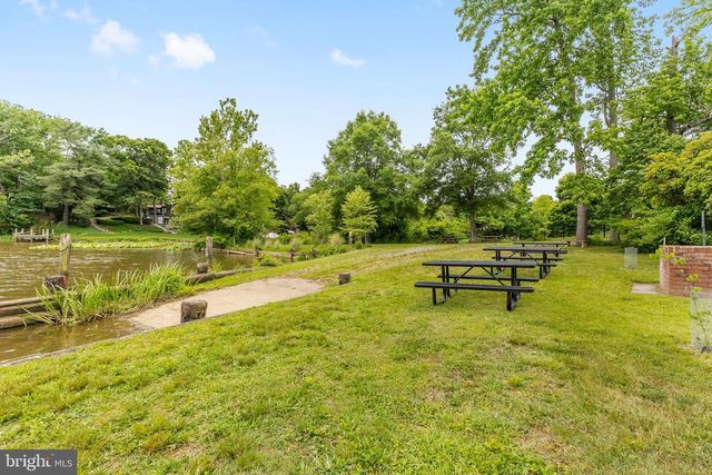 3123 WOODLAND LN, Alexandria, VA 22309