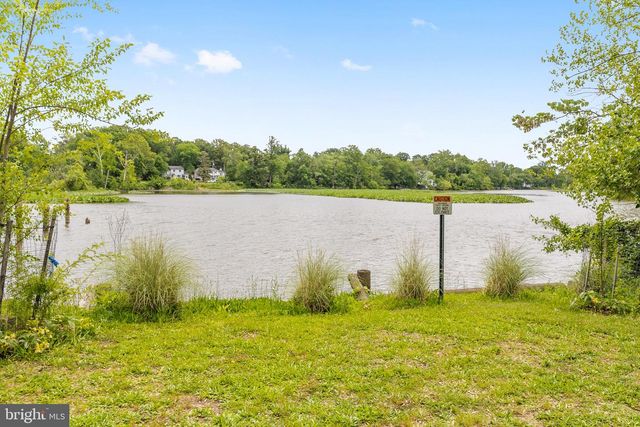 3123 WOODLAND LN, Alexandria, VA 22309