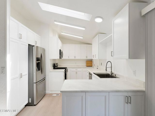 32055 Emerald Lane, Castaic, CA 91384