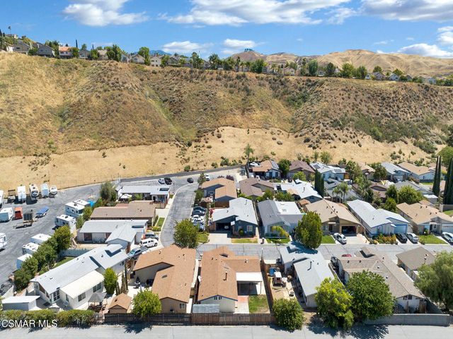 32055 Emerald Lane, Castaic, CA 91384