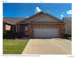 90 Tamarack Lane B, Highland, IL 62249