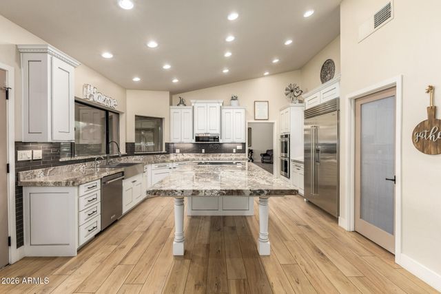 8551 E WOOD Drive E, Scottsdale, AZ 85260