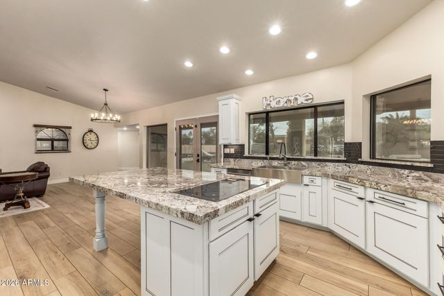 8551 E WOOD Drive E, Scottsdale, AZ 85260