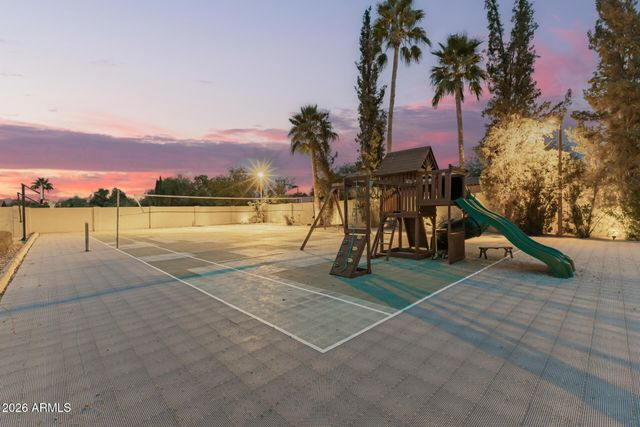 8551 E WOOD Drive E, Scottsdale, AZ 85260