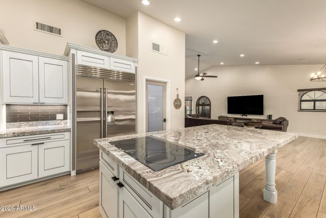 8551 E WOOD Drive E, Scottsdale, AZ 85260