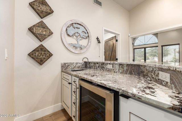 8551 E WOOD Drive E, Scottsdale, AZ 85260