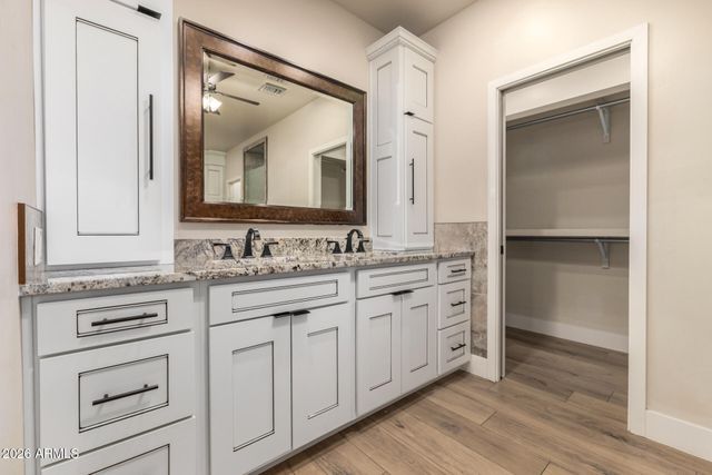 8551 E WOOD Drive E, Scottsdale, AZ 85260